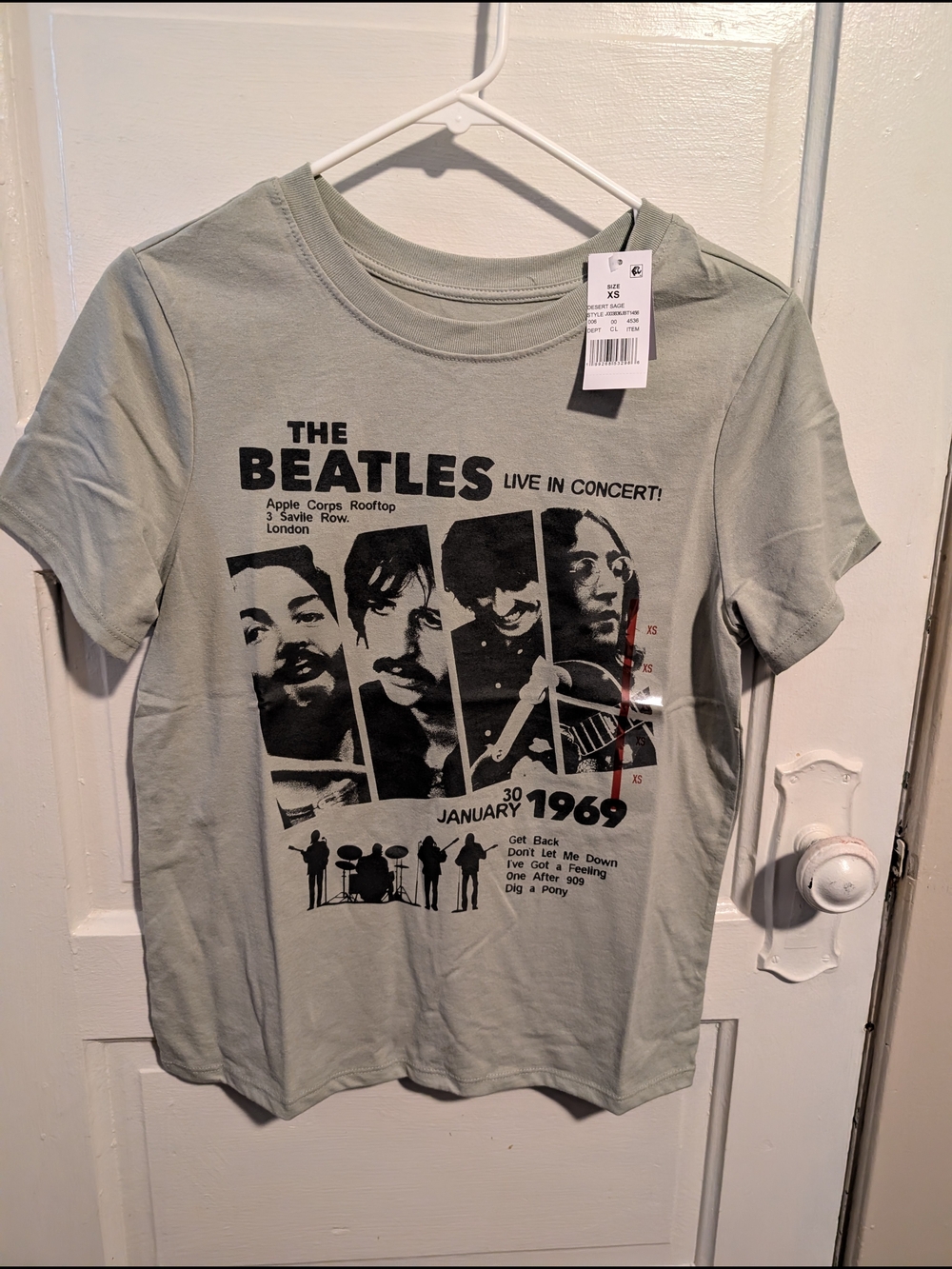 NWT Light Green The Beatles Short Sleeve Graphic Tee Hybrid Apparel Multi Sizes